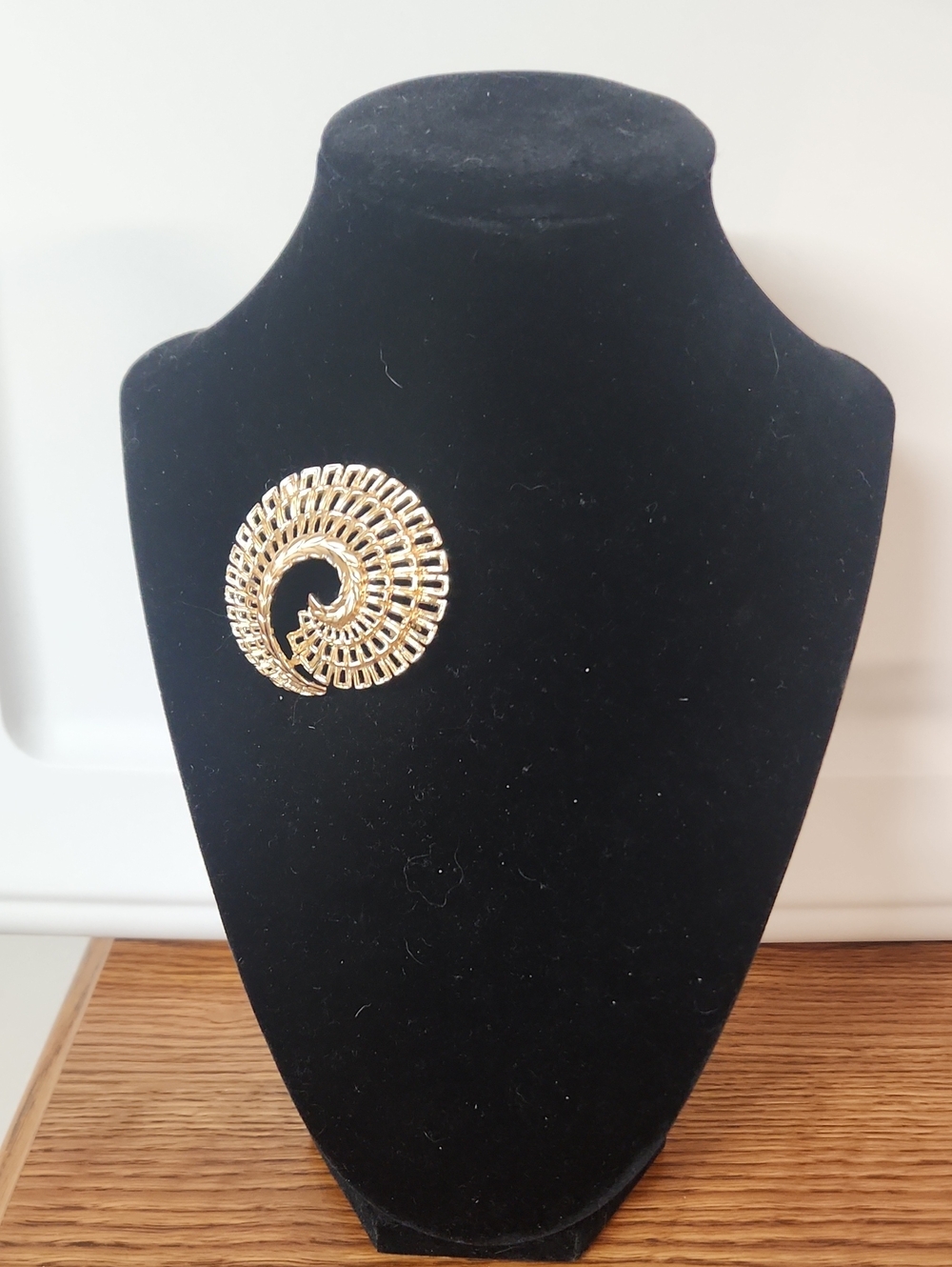 Signed SARAH COVENTRY Gold Spiral Statement Brooch - Women Jewelry